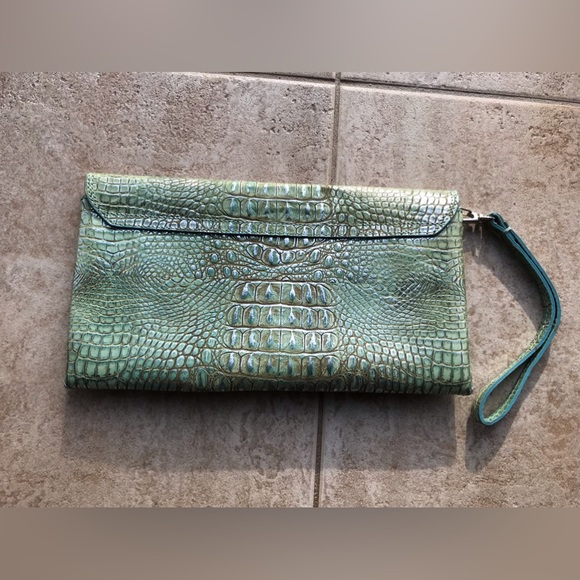 🆕️ Donald J Pliner Mint Wristlet - Picture 2 of 4